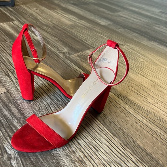 8.5 red heels - Picture 5 of 5